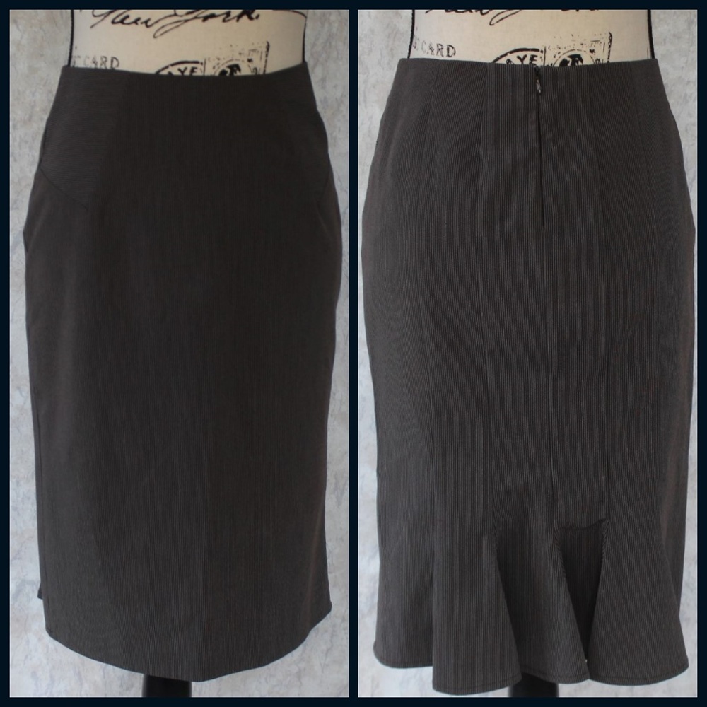 BCX, Pinstriped Pencil Skirt with Ruffle - size 5